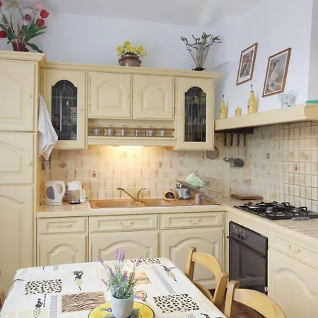 Holiday home Charmante Maison Corisande Gerde